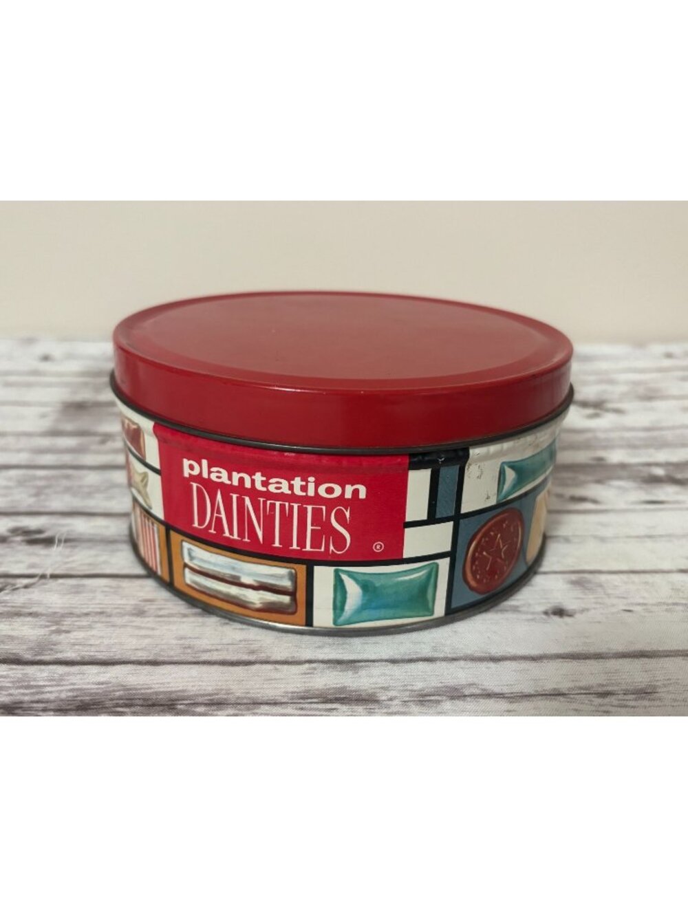 1960's‎ MCM Vintage Plantation Daintes Tin by Plantation Chocolate Candy